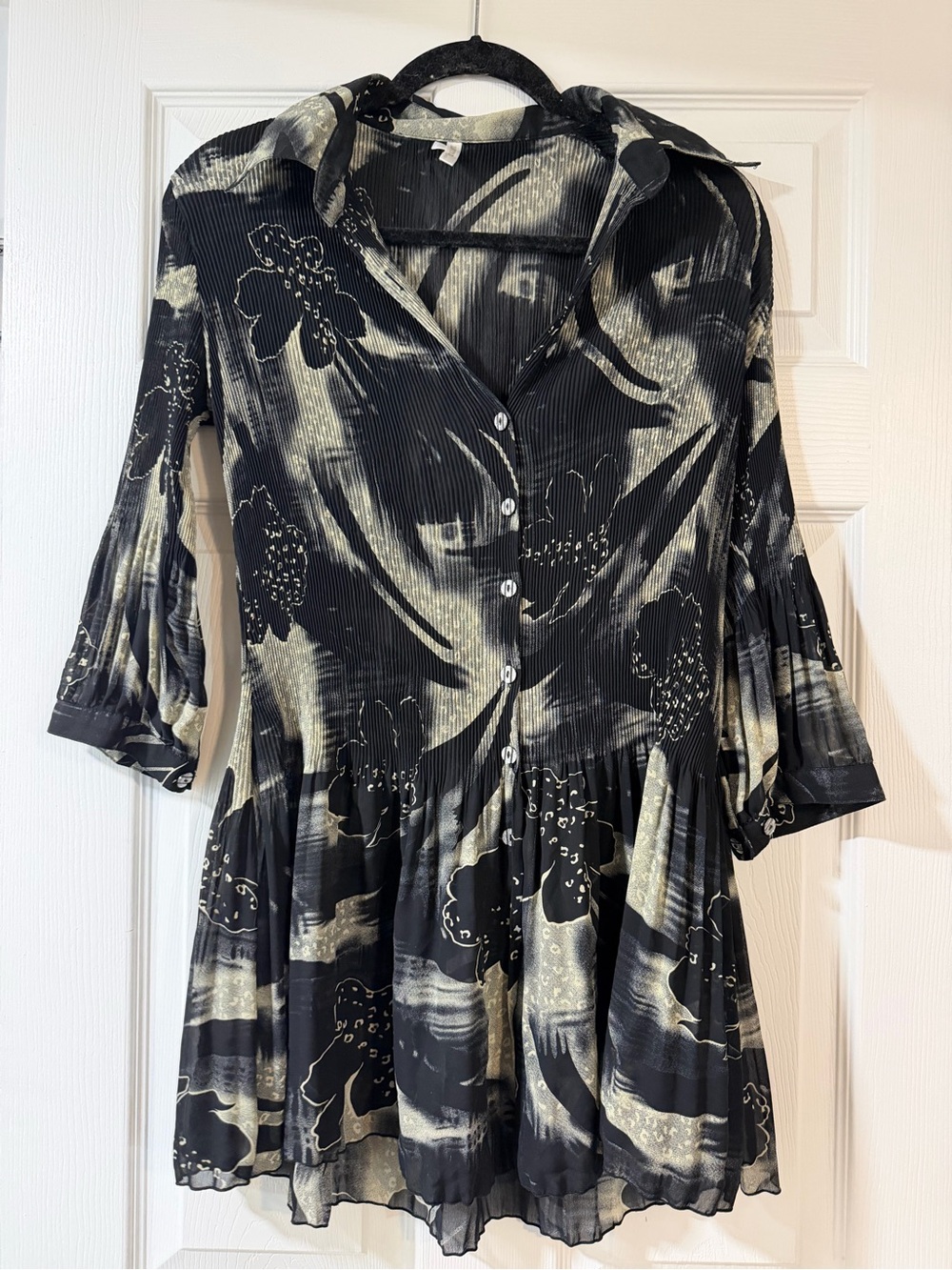 Lindi Pleated Long Sleeve Floral Mini Dress